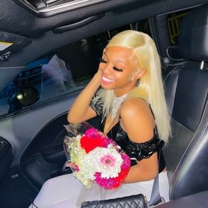 Meet your Posher, Niy